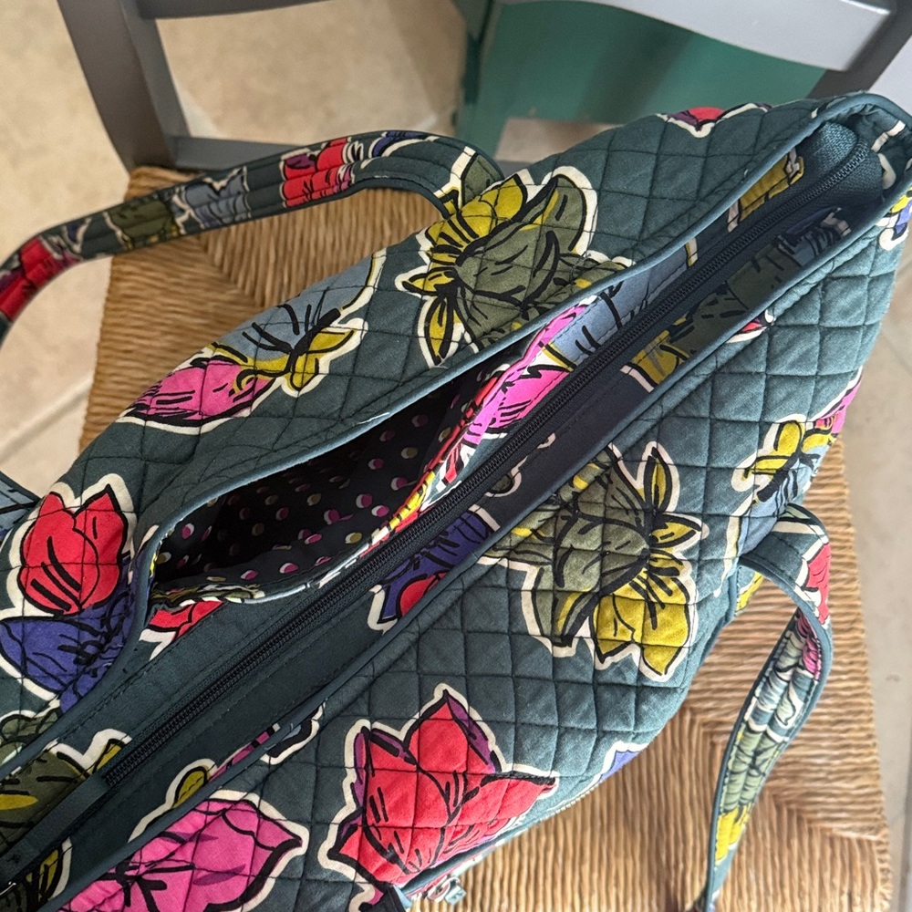 Vera Bradley Quilted Floral Tote in falling Leaves 🍂 - Picture 9 of 11